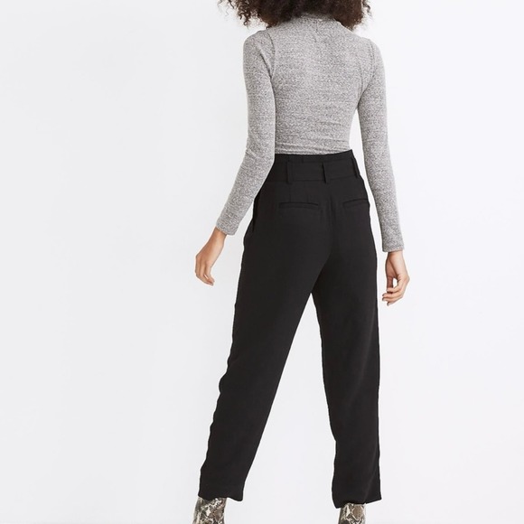 Madewell Black Pleated Paperbag Cropped Pants in Size 0 - Picture 3 of 12